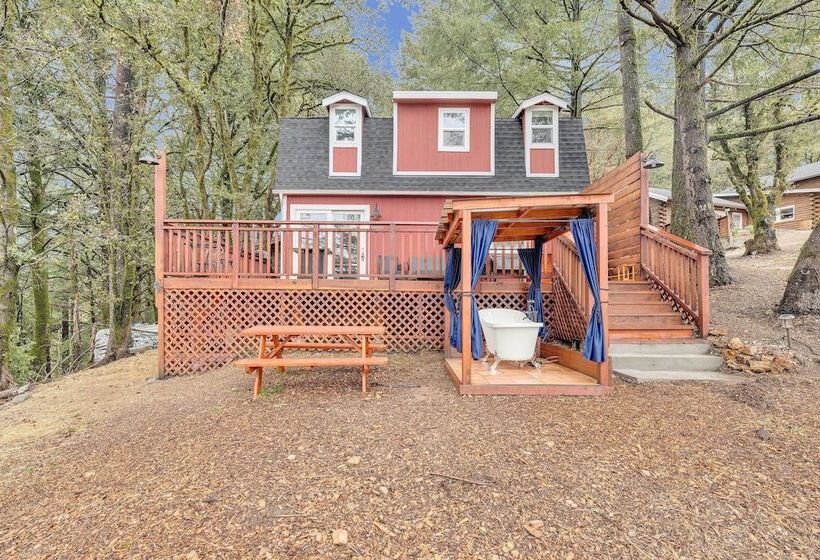 Mountain Homestead: Swim, Hike, & Camp On Site!