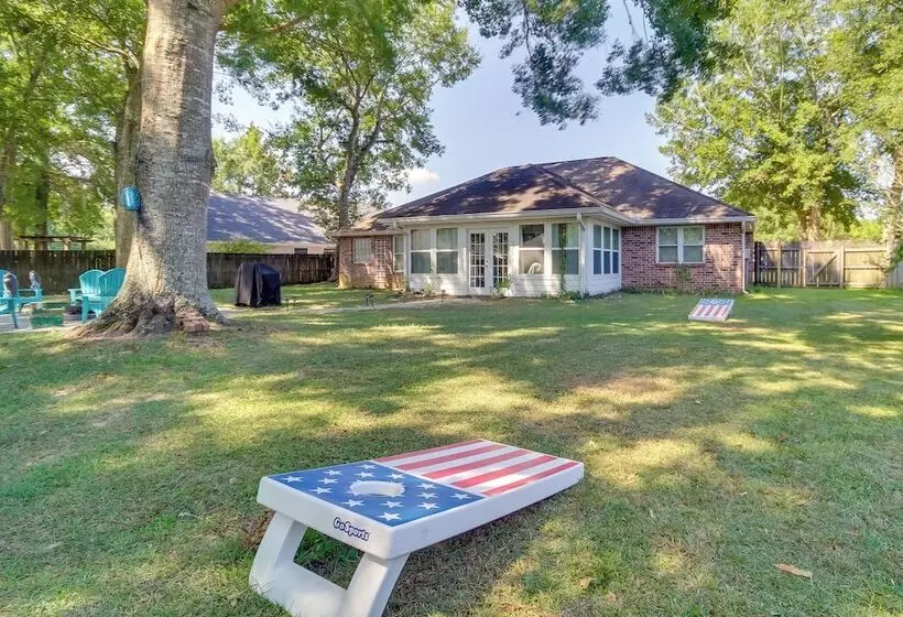 Ocean Springs Home W/ Fire Pit & Game Room!