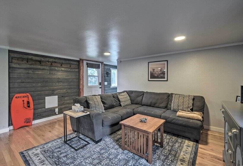 Ocean Themed Westport Home: Bike To Ocean!