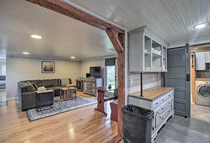 Ocean Themed Westport Home: Bike To Ocean!