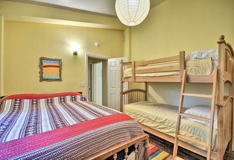 Oceanfront Retreat W/ Private Long Beach Access!