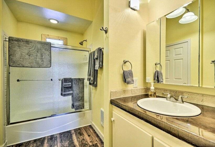 Oceanfront Retreat W/ Private Long Beach Access!