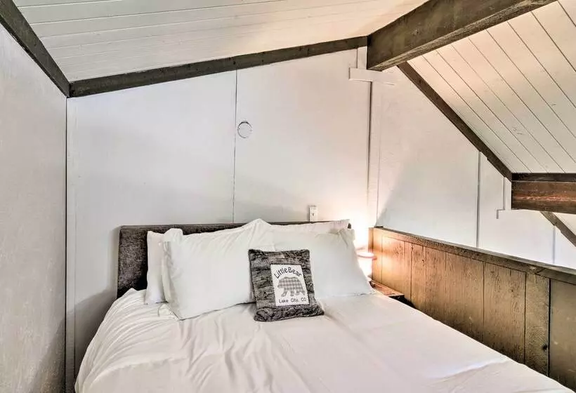 Peaceful Lake San Cristobal Cabin: Canoes Provided