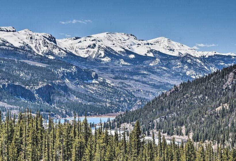 Peaceful Lake San Cristobal Cabin: Canoes Provided
