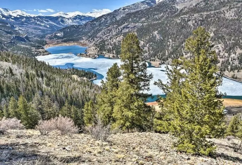 Peaceful Lake San Cristobal Cabin: Canoes Provided
