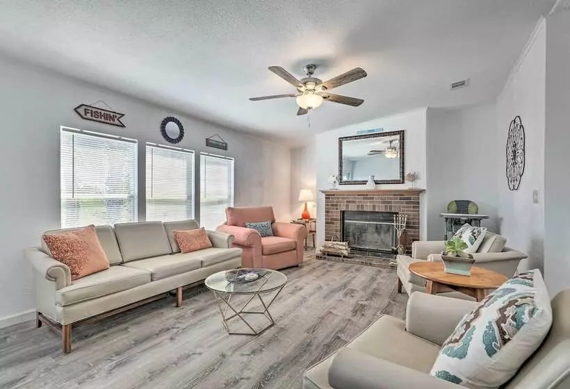 Pet Friendly Home: 10 Mi To Lake Okeechobee!