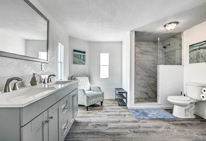 Pet Friendly Home: 10 Mi To Lake Okeechobee!