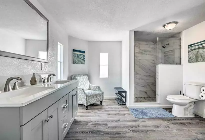 Pet Friendly Home: 10 Mi To Lake Okeechobee!