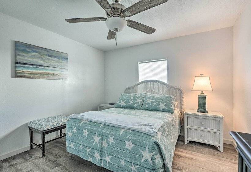 Pet Friendly Home: 10 Mi To Lake Okeechobee!