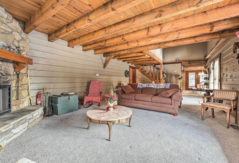 Primitive Goshen Pine Lodge With Fireplace!