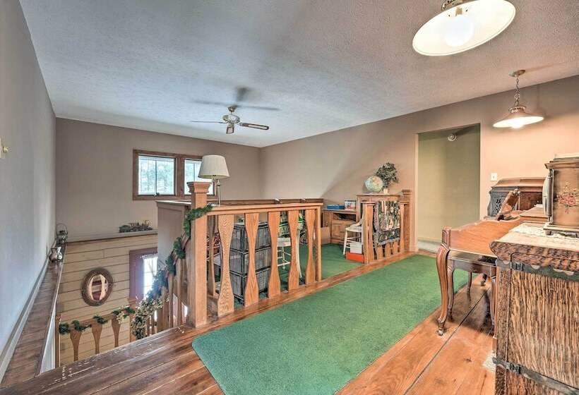 Primitive Goshen Pine Lodge With Fireplace!