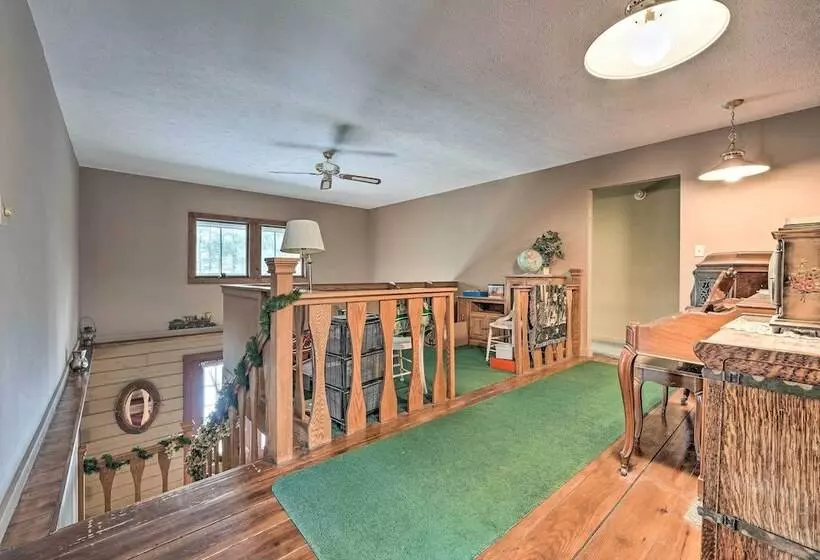 Primitive Goshen Pine Lodge With Fireplace!