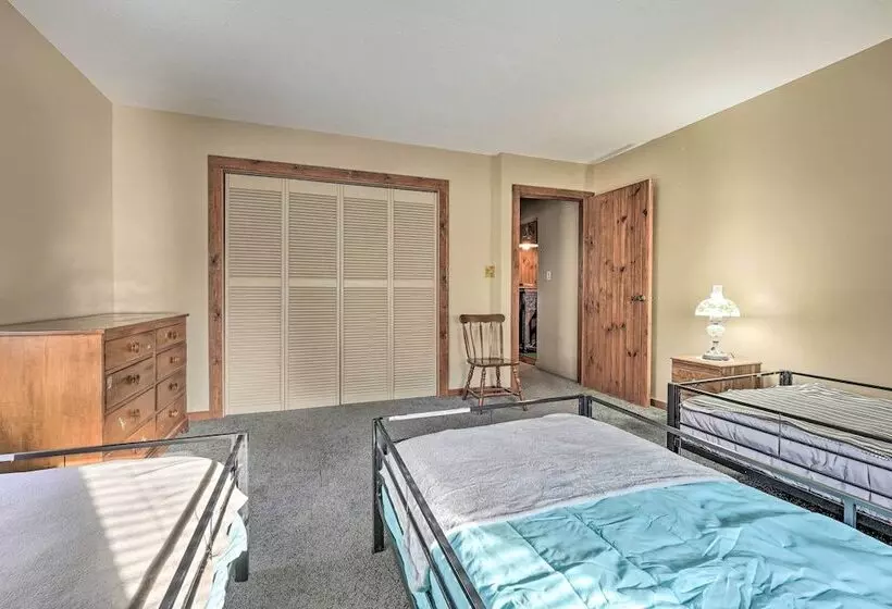 Primitive Goshen Pine Lodge With Fireplace!