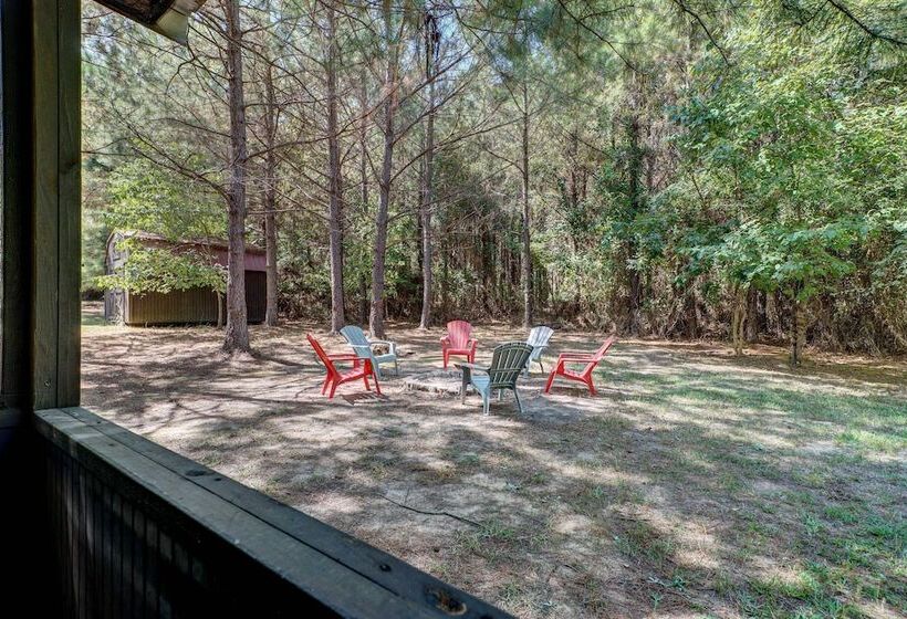 Private Broken Bow Cabin W/ Hot Tub + Gazebo!