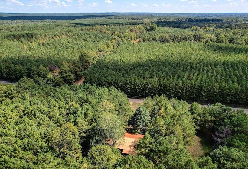 Private Broken Bow Cabin W/ Hot Tub + Gazebo!