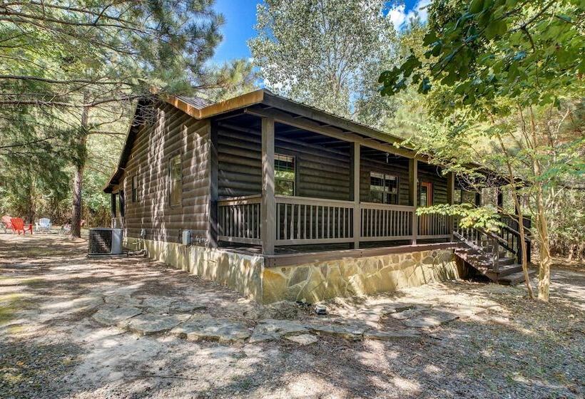 Private Broken Bow Cabin W/ Hot Tub + Gazebo!
