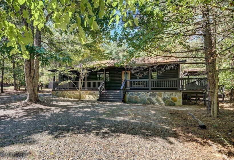 Private Broken Bow Cabin W/ Hot Tub + Gazebo!