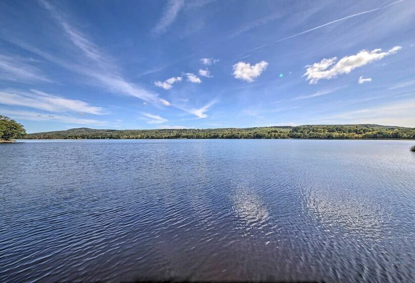 Quiet & Lovely Lakefront Cottage For Families!