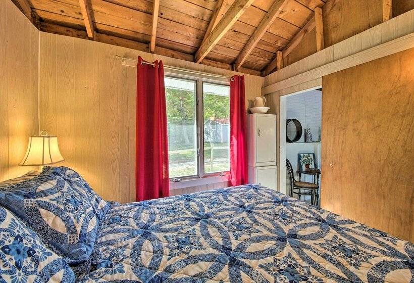 Quiet & Lovely Lakefront Cottage For Families!