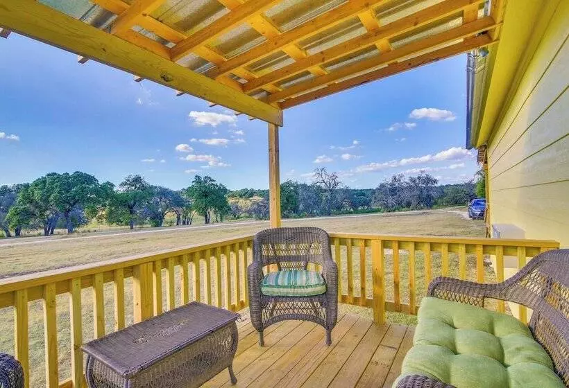 Ranch Cabin W/ Decks, 10 Mi To Fredericksburg