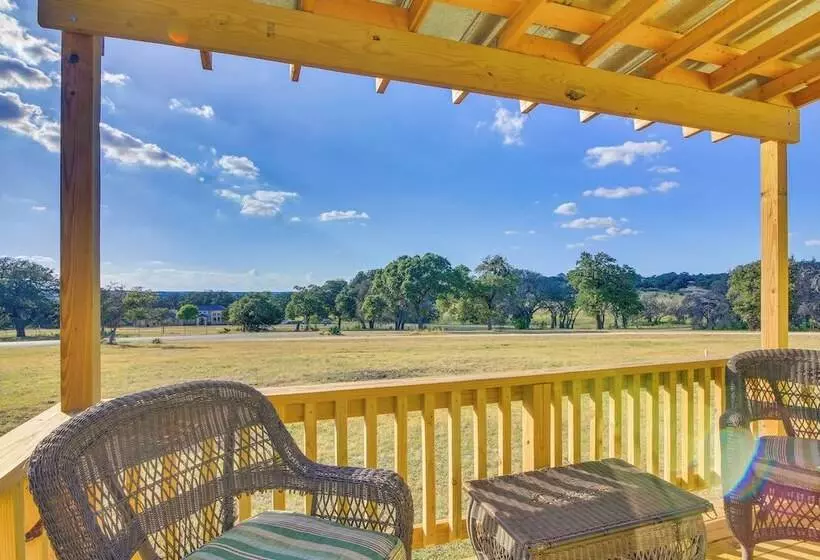Ranch Cabin W/ Decks, 10 Mi To Fredericksburg