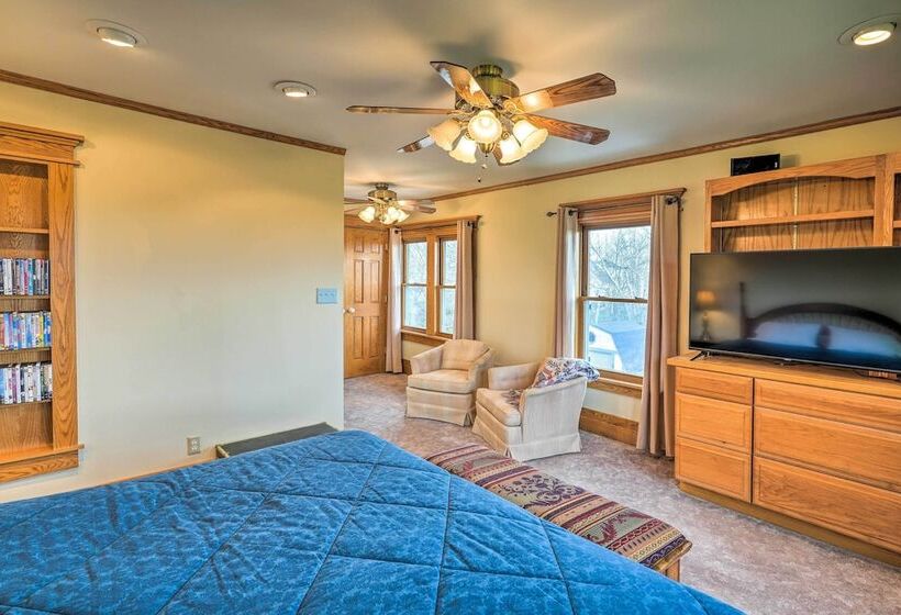 Relaxing Waterloo Retreat W/ Orchard View!