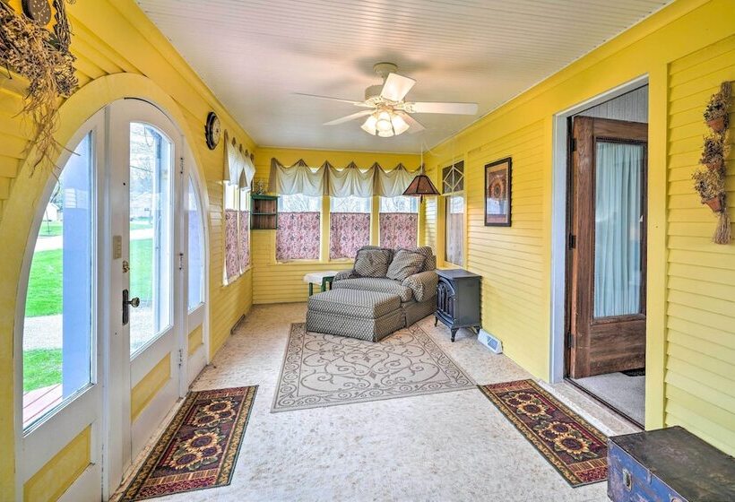 Relaxing Waterloo Retreat W/ Orchard View!