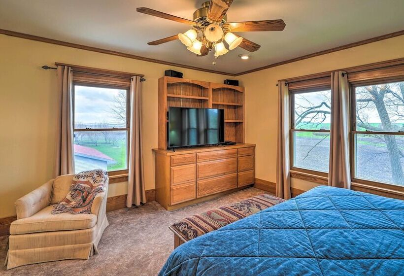 Relaxing Waterloo Retreat W/ Orchard View!