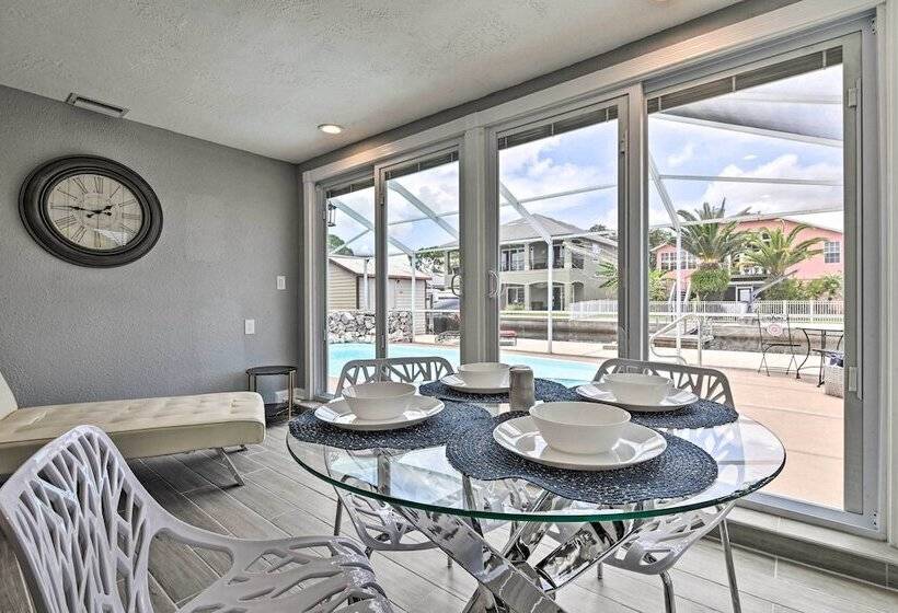 Renovated Port Richey Oasis W/ Lanai + Grill!