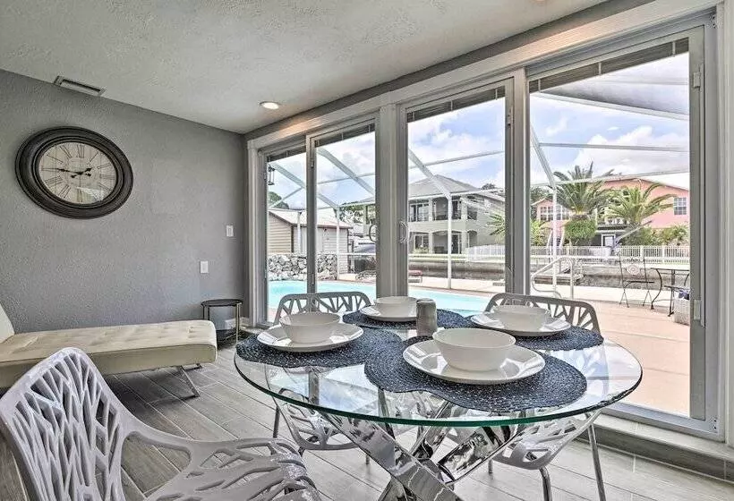 Renovated Port Richey Oasis W/ Lanai + Grill!