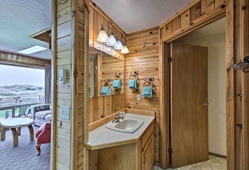 Sanderling Sea Cottages, Unit 3 W/ Private Balcony