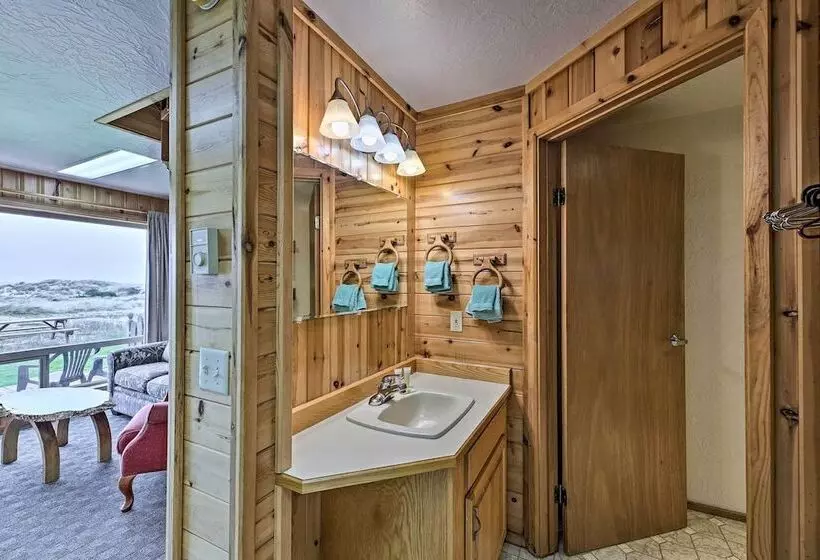 Sanderling Sea Cottages, Unit 3 W/ Private Balcony