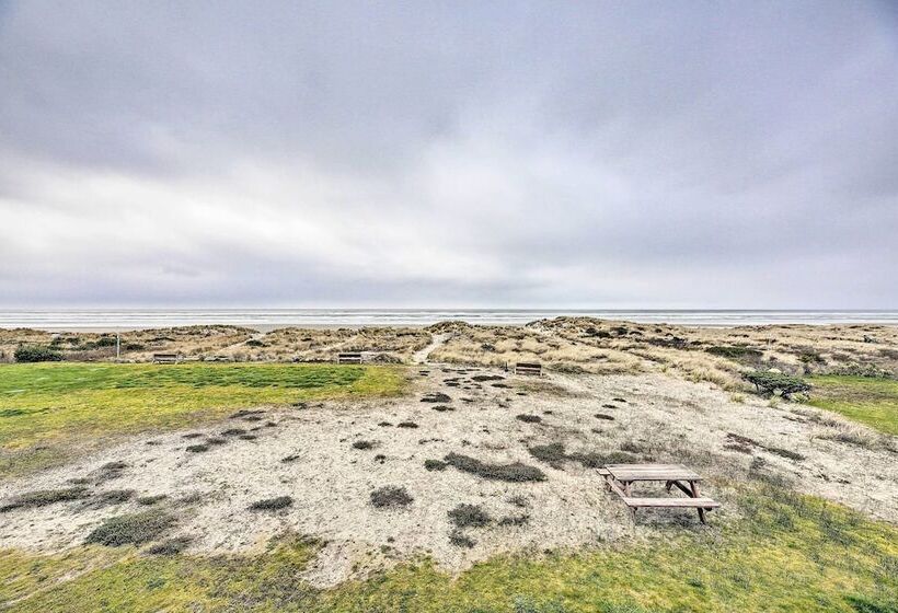 Sanderling Sea Cottages, Unit 3 W/ Private Balcony