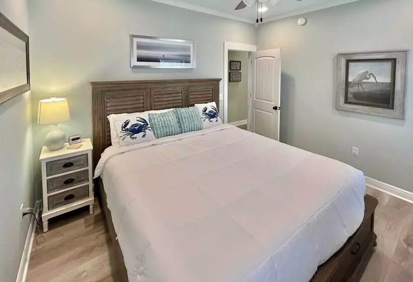 Santa Rosa Home W/ Pool Access   Half Mi To Beach!