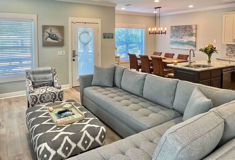 Santa Rosa Home W/ Pool Access Half Mi To Beach!