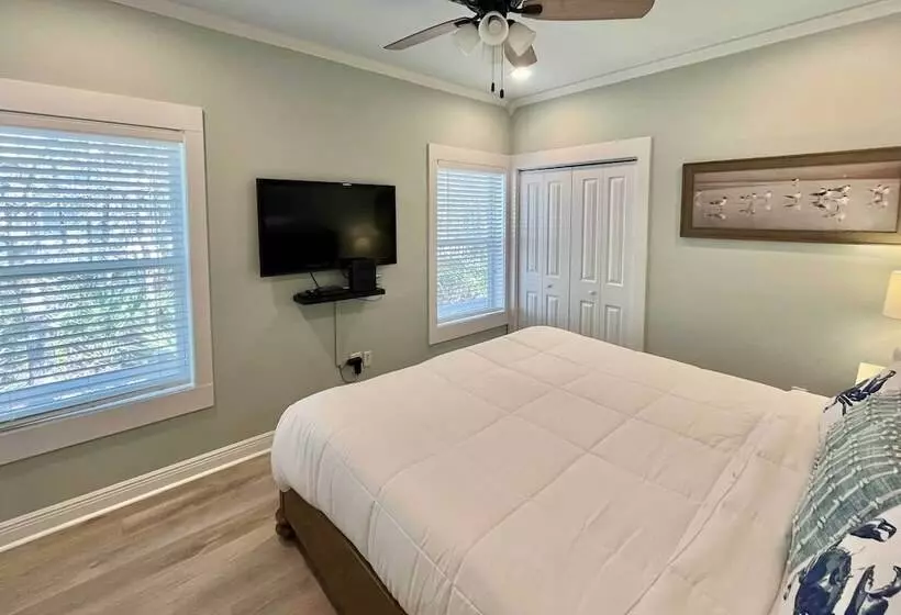 Santa Rosa Home W/ Pool Access   Half Mi To Beach!