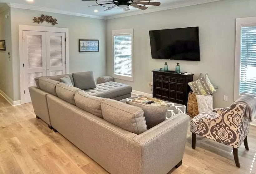 Santa Rosa Home W/ Pool Access   Half Mi To Beach!