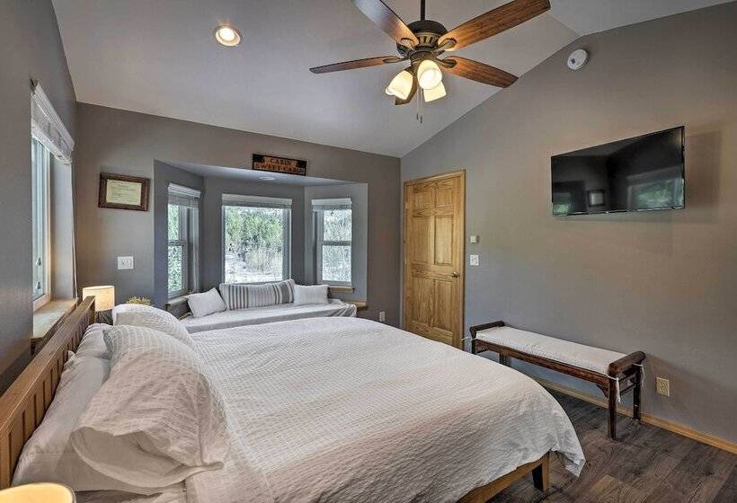 Secluded Divide Cabin W/ Hot Tub + Gas Grill!