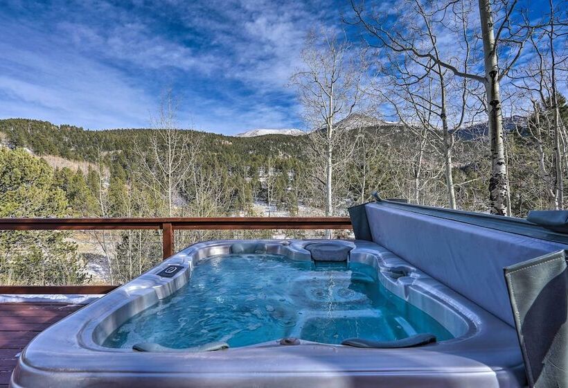 Secluded Divide Cabin W/ Hot Tub + Gas Grill!