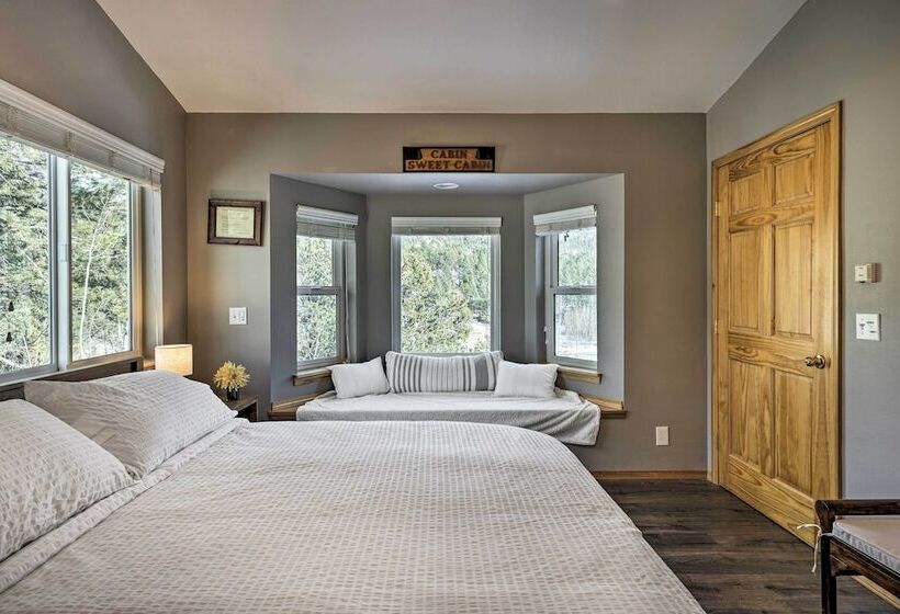 Secluded Divide Cabin W/ Hot Tub + Gas Grill!