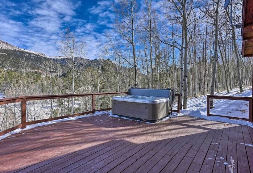 Secluded Divide Cabin W/ Hot Tub + Gas Grill!