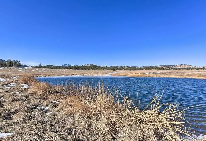 Secluded Mountain Retreat W/ Deck, Views & Hiking!