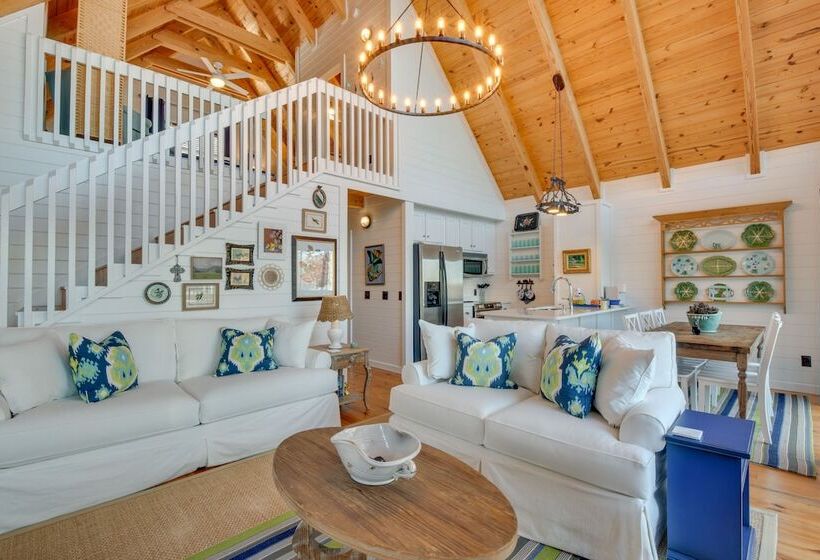 Beautiful Lake Keowee Home W/ Boat Dock & Fire Pit