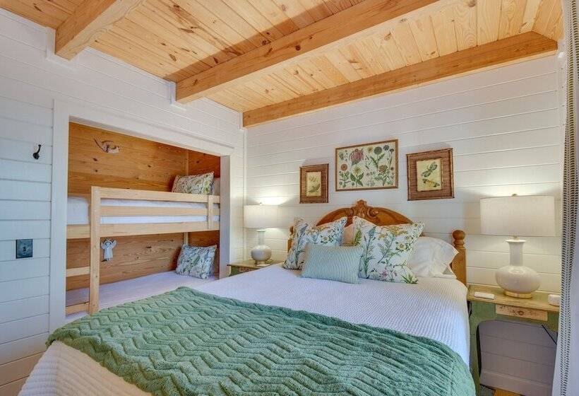 Beautiful Lake Keowee Home W/ Boat Dock & Fire Pit