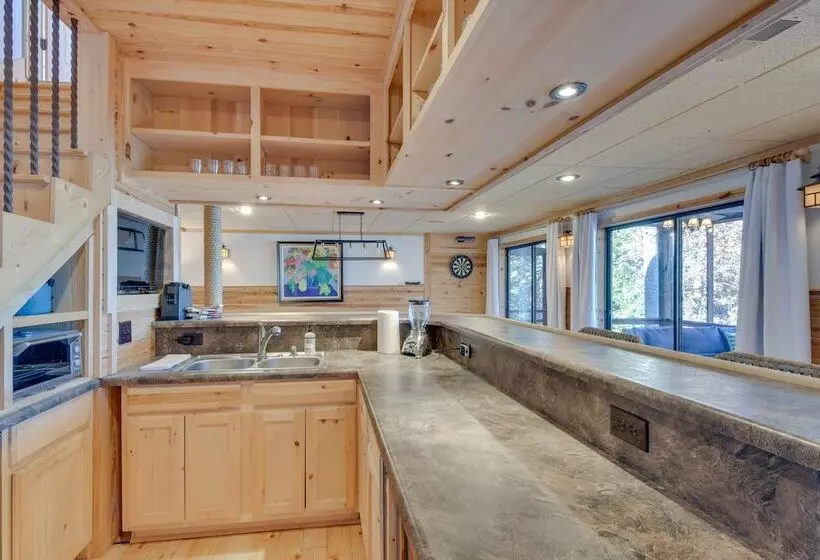 Beautiful Lake Keowee Home W/ Boat Dock & Fire Pit