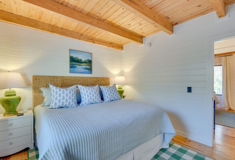 Beautiful Lake Keowee Home W/ Boat Dock & Fire Pit