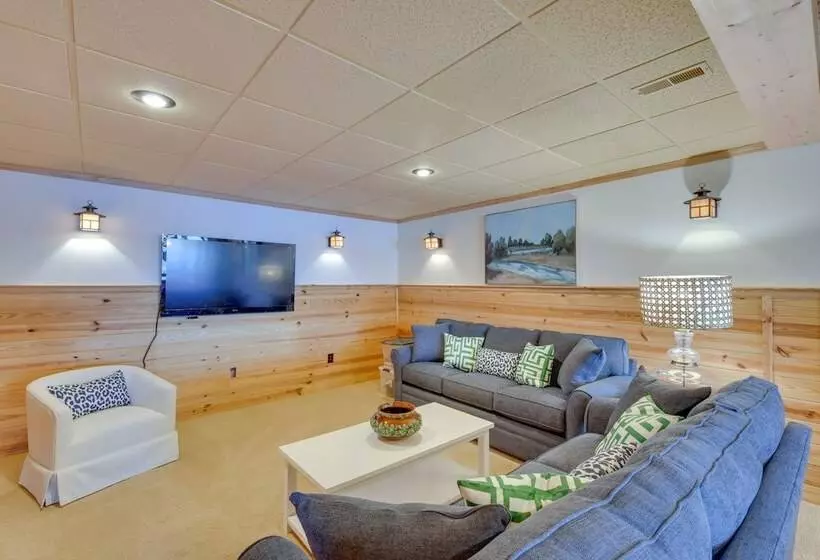 Beautiful Lake Keowee Home W/ Boat Dock & Fire Pit