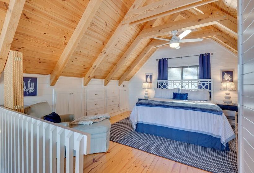 Beautiful Lake Keowee Home W/ Boat Dock & Fire Pit