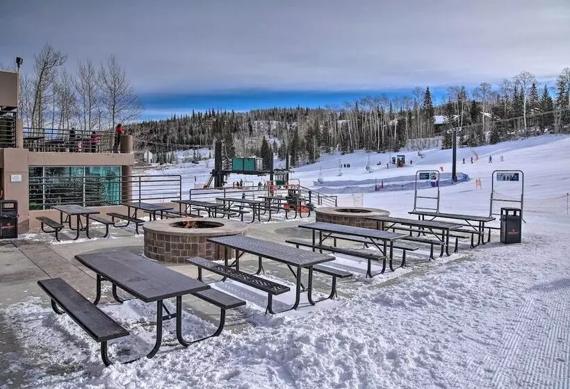 Ski In/ski Out Cabin: Lift To Brian Head Resort!