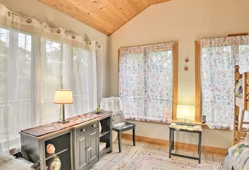 Southern Shores Family Retreat Mins To Beach!